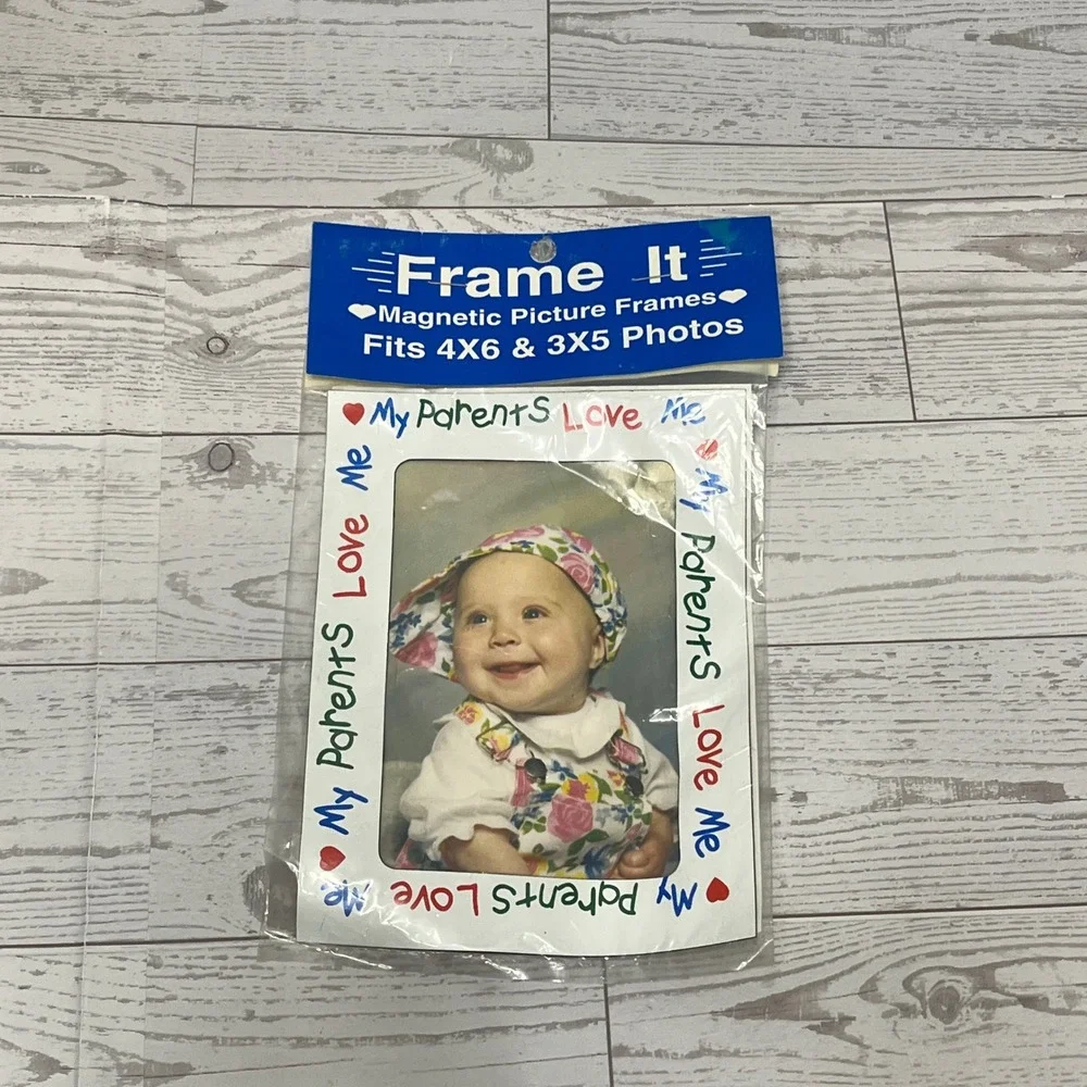 Frame It My Parents Love Me Magnetic Picture Frame Fits 4x6 3x5 Photos NEW